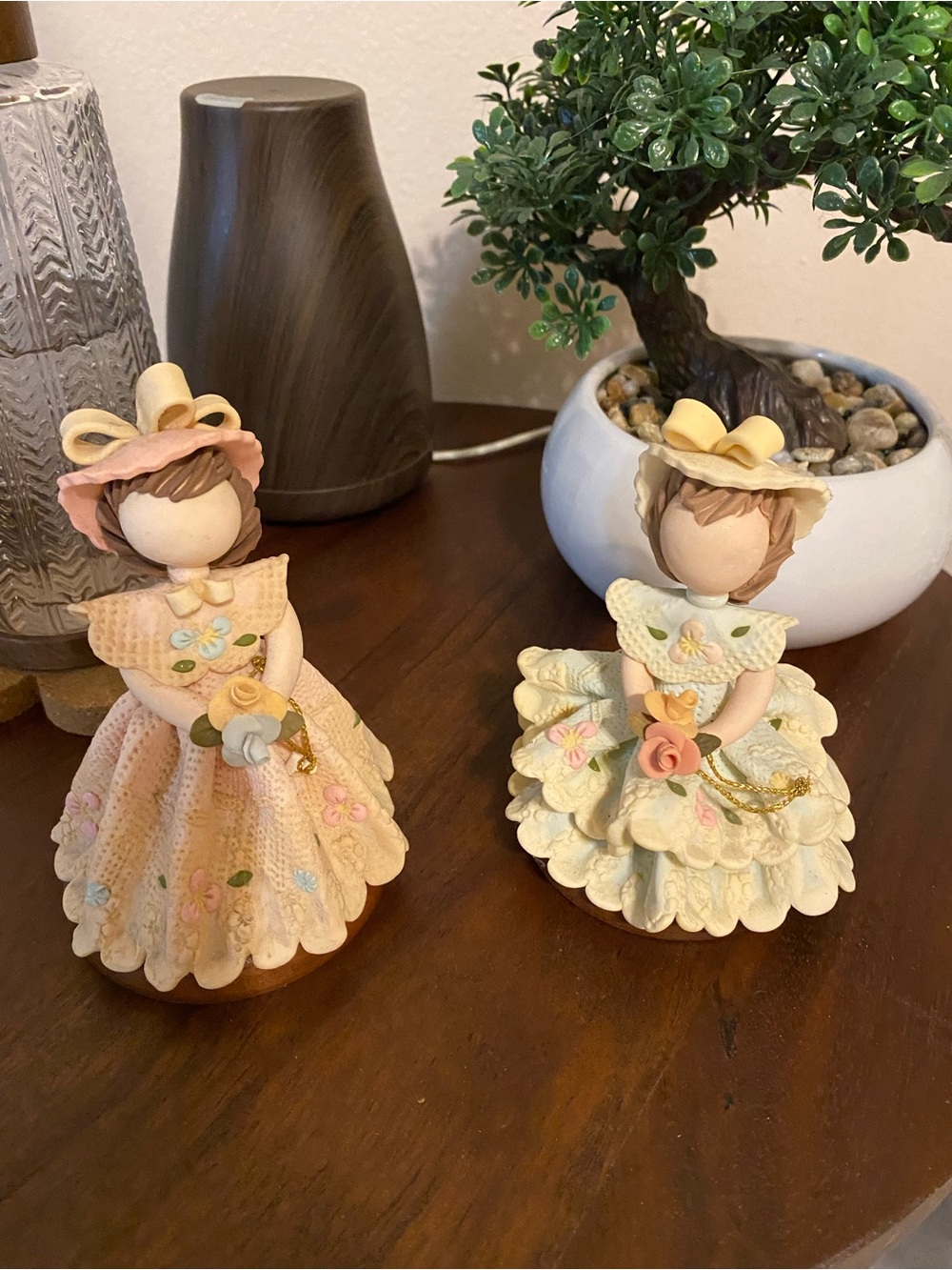 Vintage Handcrafted Pastel Clay Figurine - Set of 2 Excellent Condition